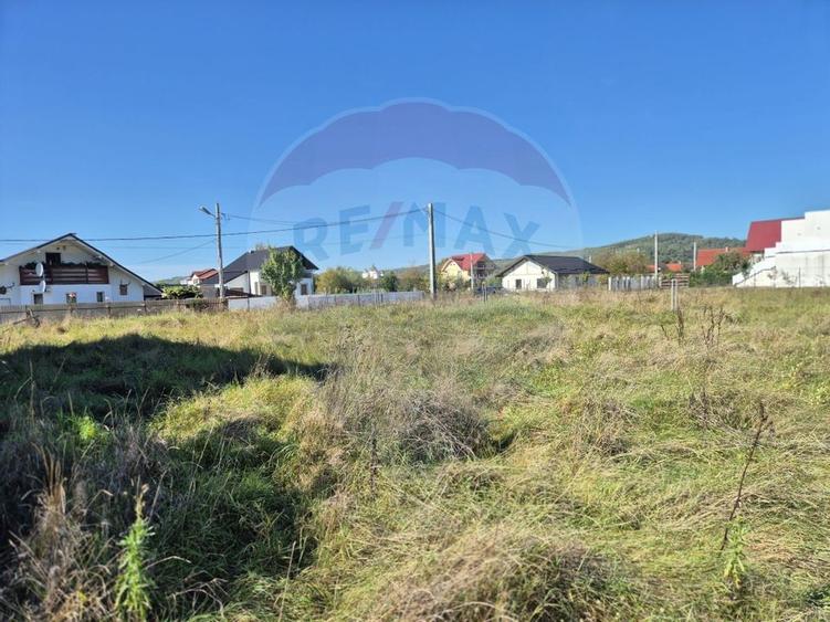Teren agricol intravilan de 720 mp, în Est