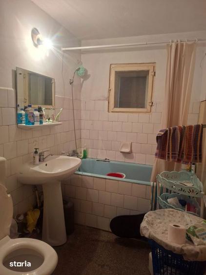 Apartament cu 3 camere în Peneș Curcanul