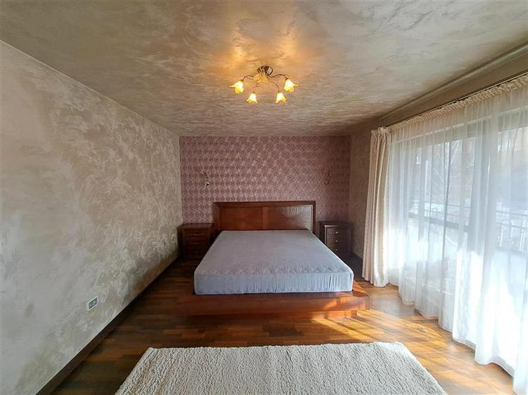 Casă individuală cu 4 camere cu Canalizare în Făget