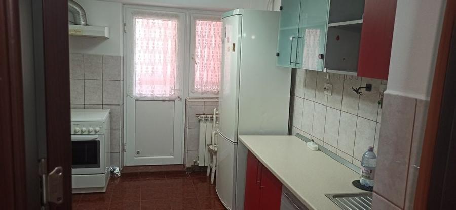 Apartament cu 2 camere decomandat în Micro 18