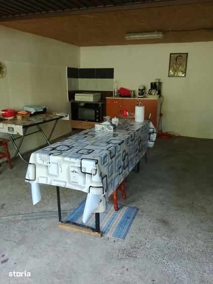 Casa, teren ?i anexe de vanzare in apropiere de Campina - 2