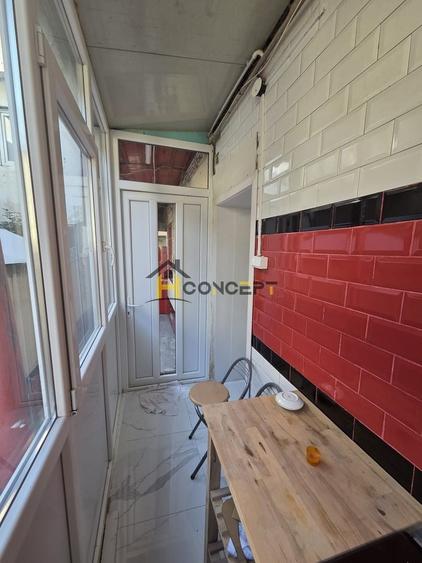 Apartament cu 2 camere semidecomandat, mobilat în P-ța Unirii