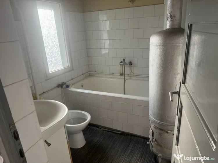 Casă cu 3 camere cu Teren 650 Mp în Central