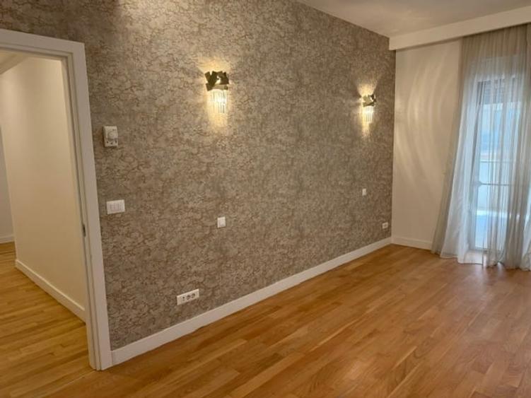 Apartament cu 4 camere decomandat în Aviatorilor