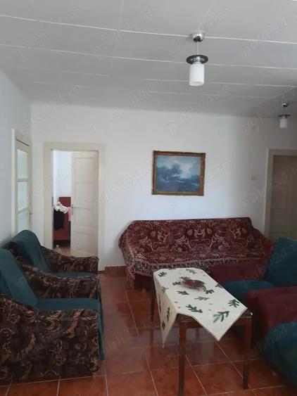 Casă cu 4 camere în Sebiș