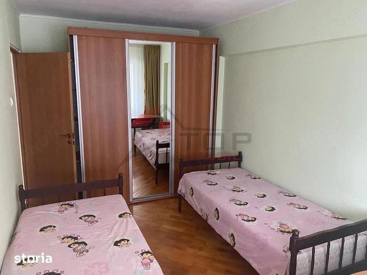 Apartament cu 3 camere decomandat în Păcurari — fotografia 2