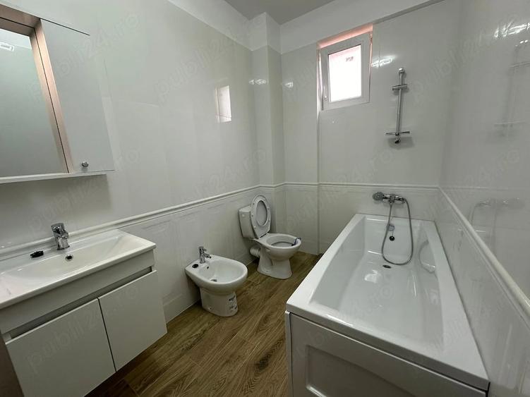 Apartament cu 2 camere decomandat în Roșu