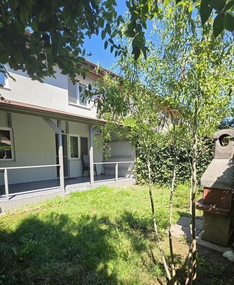 Casă cu 4 camere cu Canalizare în Nord