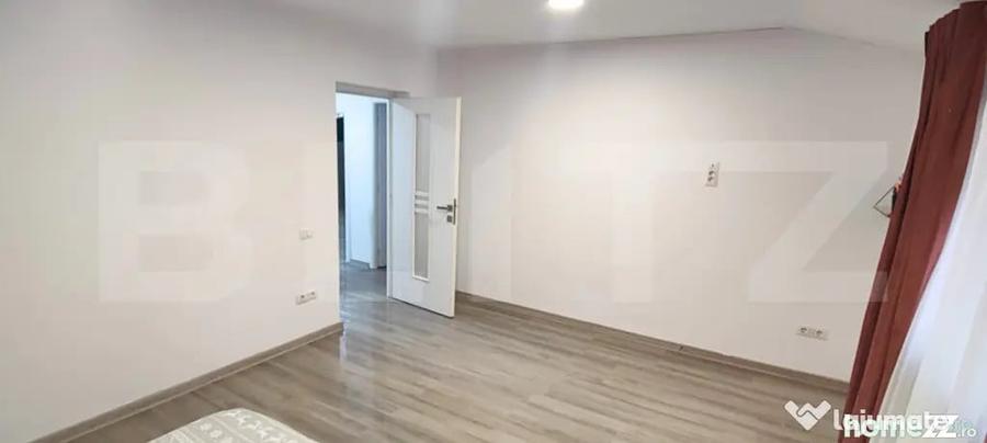 Casă cu 7 camere cu Teren 400 Mp în Central