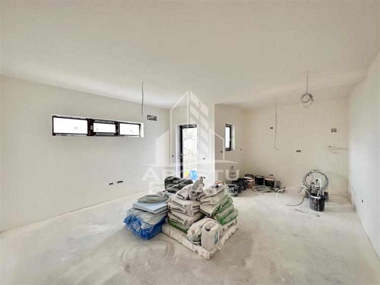 Duplex cu 3 camere cu Canalizare în Sânandrei