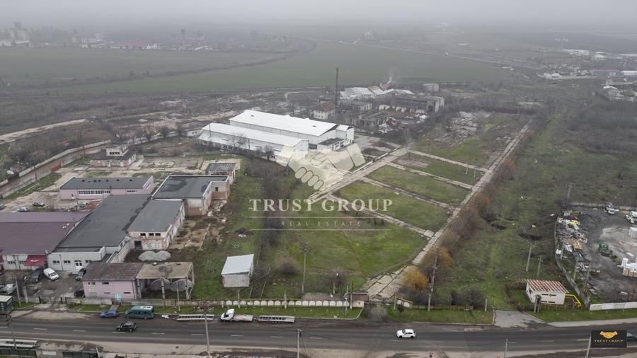 Teren Construcții de 28788 mp, în Est
