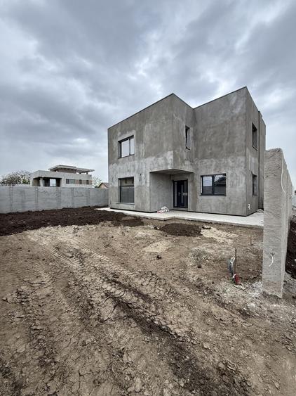 Casă individuală cu 4 camere cu Canalizare în Exterior Nord