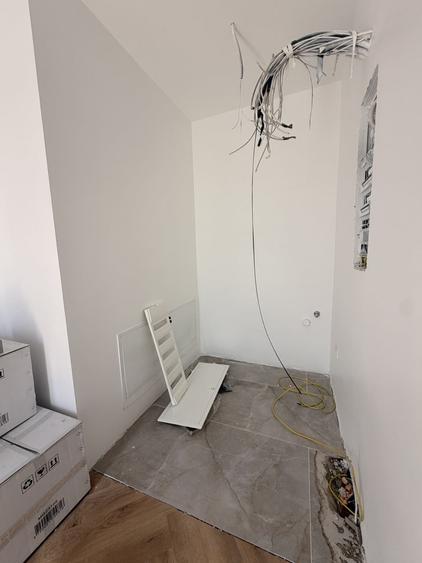 Casă individuală cu 4 camere cu Canalizare în Dumbrăvița