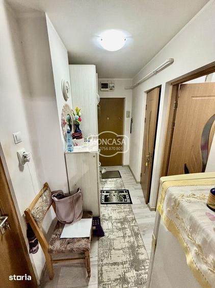Garsonieră decomandată în Central