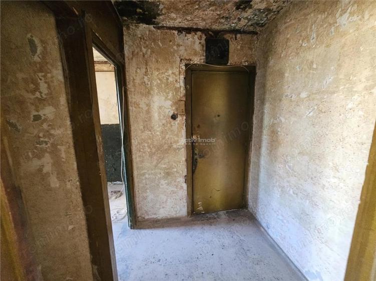 Apartament cu 2 camere semidecomandat în Micro I