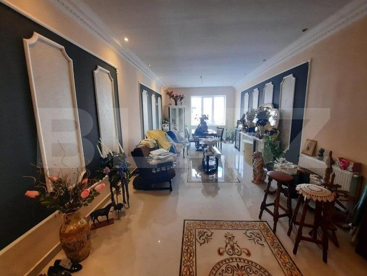 Casă individuală cu 12 camere cu Teren 1050 Mp în Steaua