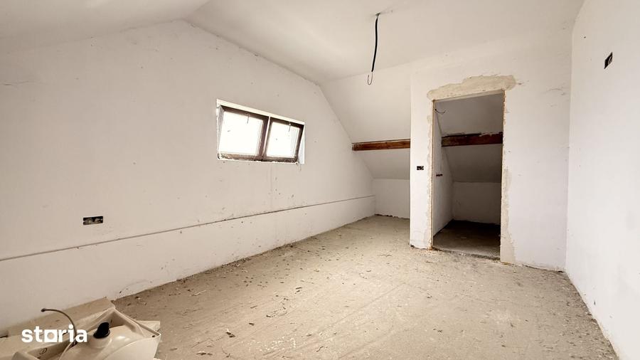 Casă cu 6 camere cu Teren 1836 Mp în Dudeștii Noi