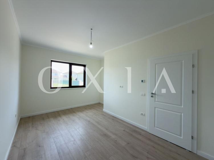 Duplex cu 5 camere cu Canalizare în Dumbrăvița