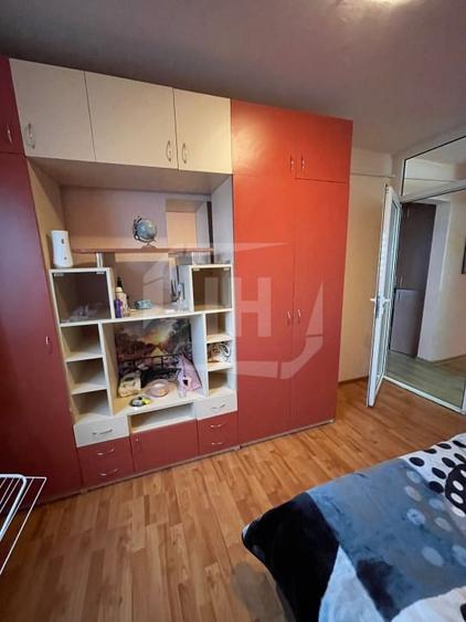 Apartament cu 3 camere decomandat, mobilat în Zorilor