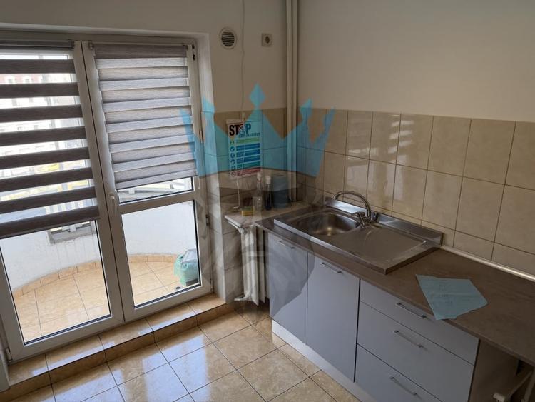 Apartament cu 2 camere decomandat în P-ța Unirii
