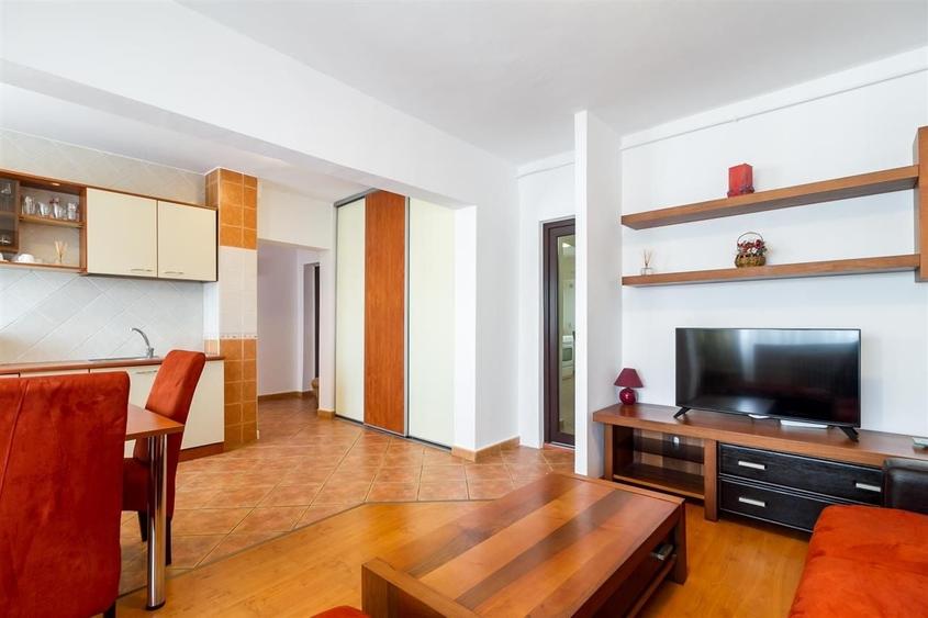 Apartament cu 2 camere semidecomandat, mobilat în Tineretului