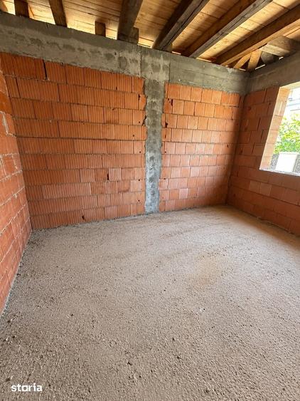 Casă cu 4 camere cu Teren 487 Mp în Central