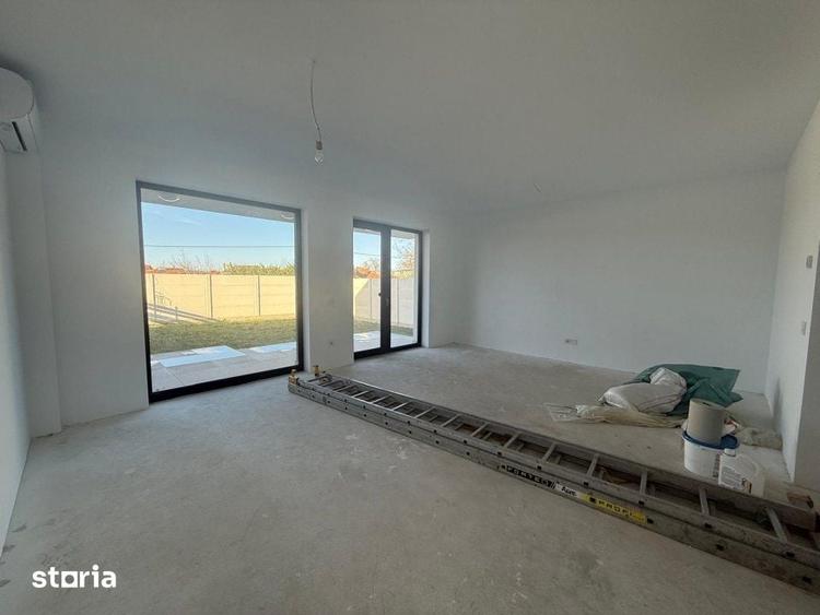 Casă cu 4 camere cu Teren 235 Mp în Seleuș
