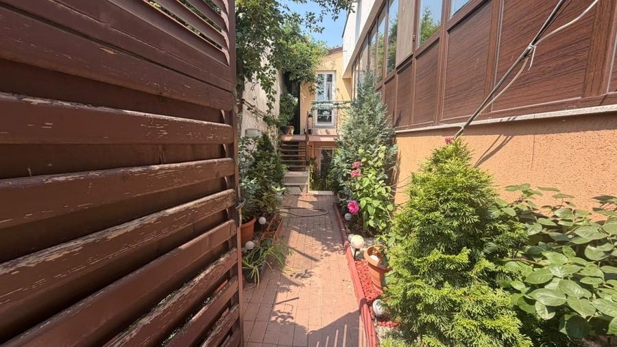 Apartament cu 3 camere decomandat în Bucureștii Noi