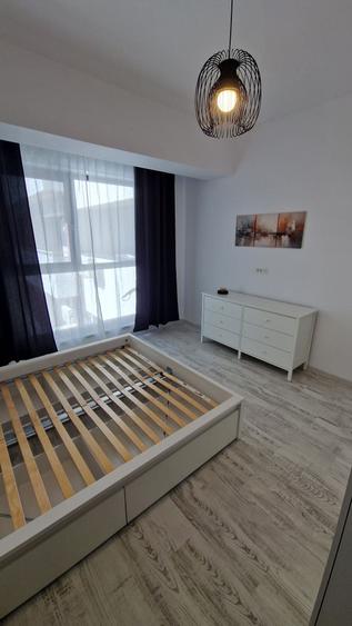 Apartament cu 2 camere semidecomandat în Cățelu