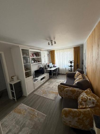 Apartament cu 4 camere semidecomandat în Nicolae Grigorescu