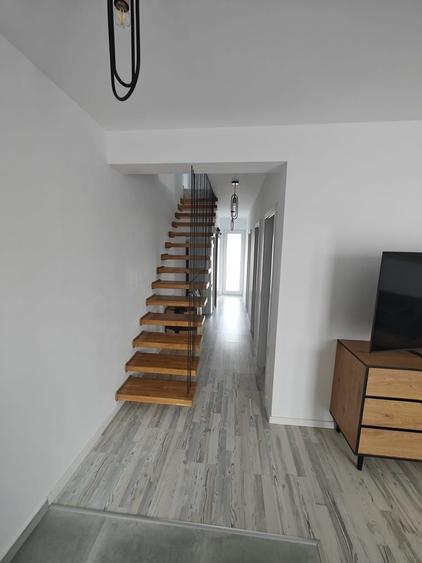 Casă cu 3 camere în Moșnița Nouă