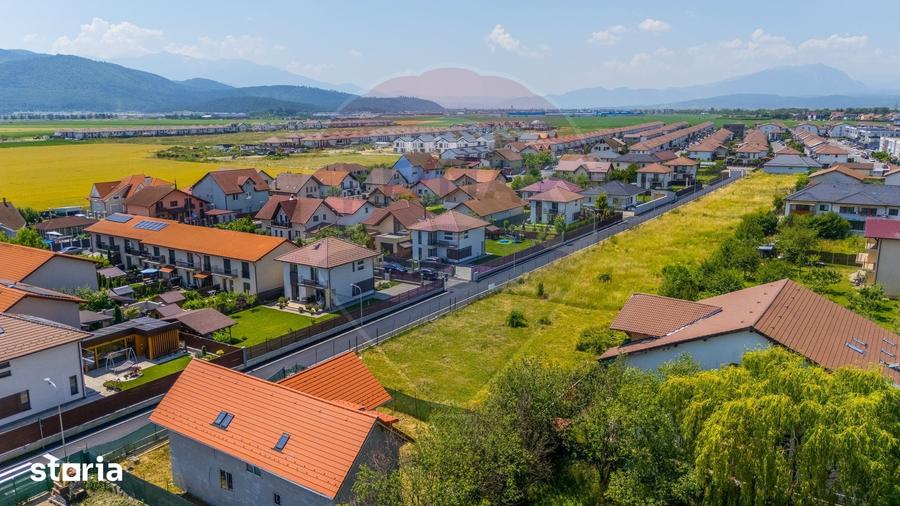 Teren de 885 mp, în Sud