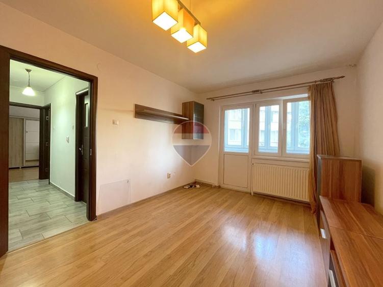 Apartament cu 2 camere decomandat în Astra