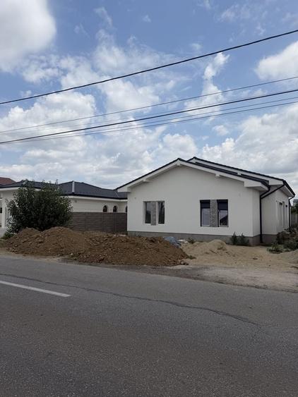Casă cu 3 camere în Giroc
