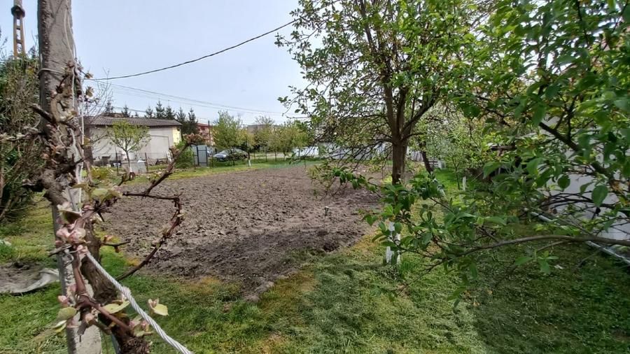 Casă individuală cu 2 camere cu Teren 1100 Mp în Central