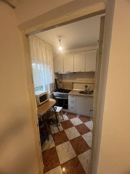 Garsonieră decomandată în Central