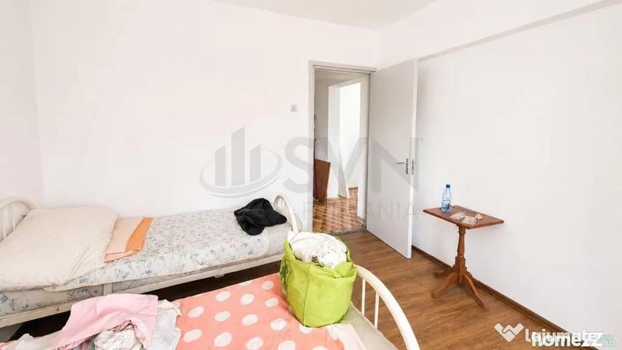 Apartament cu 3 camere decomandat în Lacul Tei