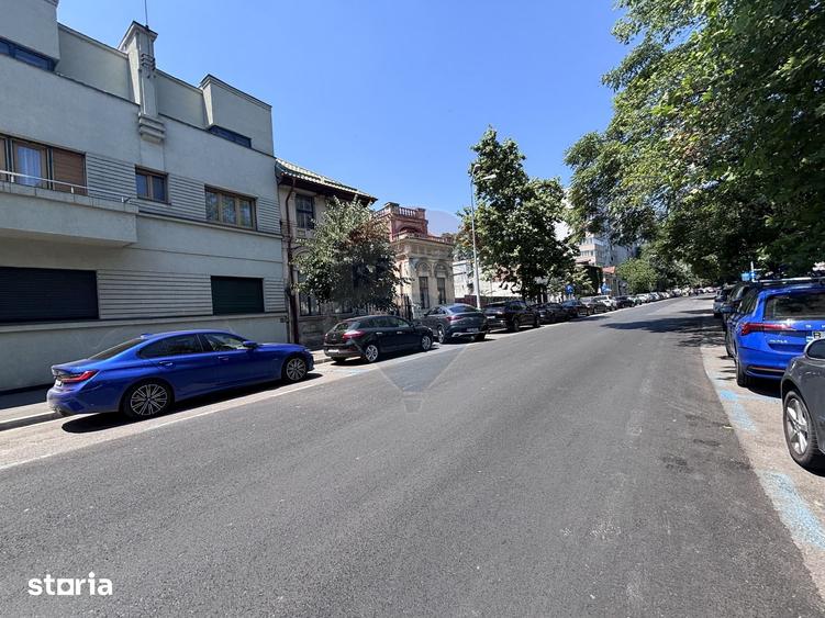 Casă cu 2 camere cu Teren 45 Mp în Dorobanți