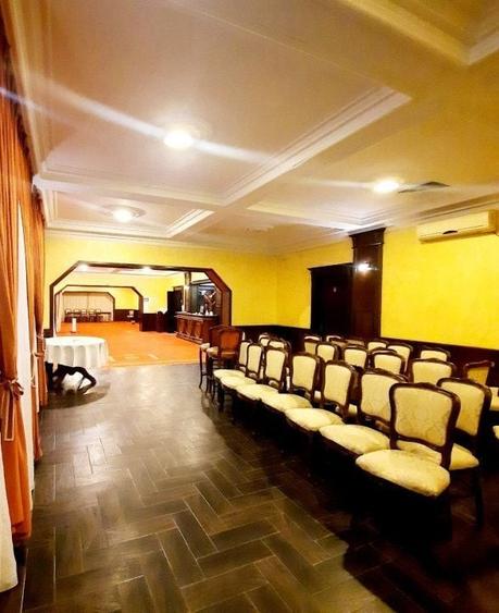 Hotel/Pensiune, de 1,800 mp, în Periferie