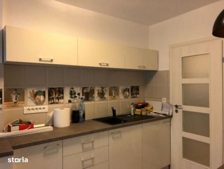 Apartament cu 3 camere decomandat în Tineretului