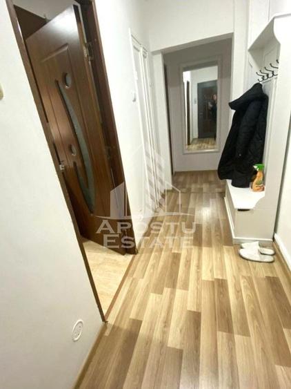 Apartament cu 2 camere decomandat, mobilat în Intim