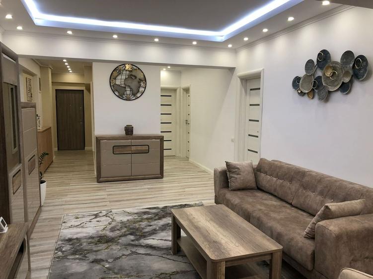 Apartament cu 4 camere decomandat, mobilat în Nord