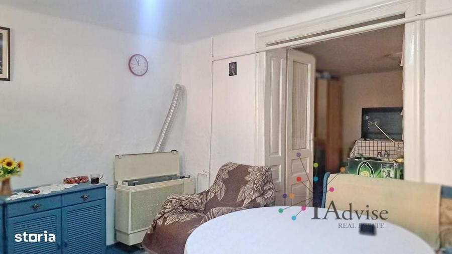 Casă cu 3 camere decomandat cu Teren 951 Mp în Schei
