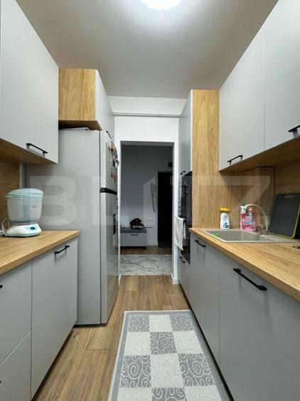 Apartament cu 3 camere semidecomandat, mobilat în Ultracentral