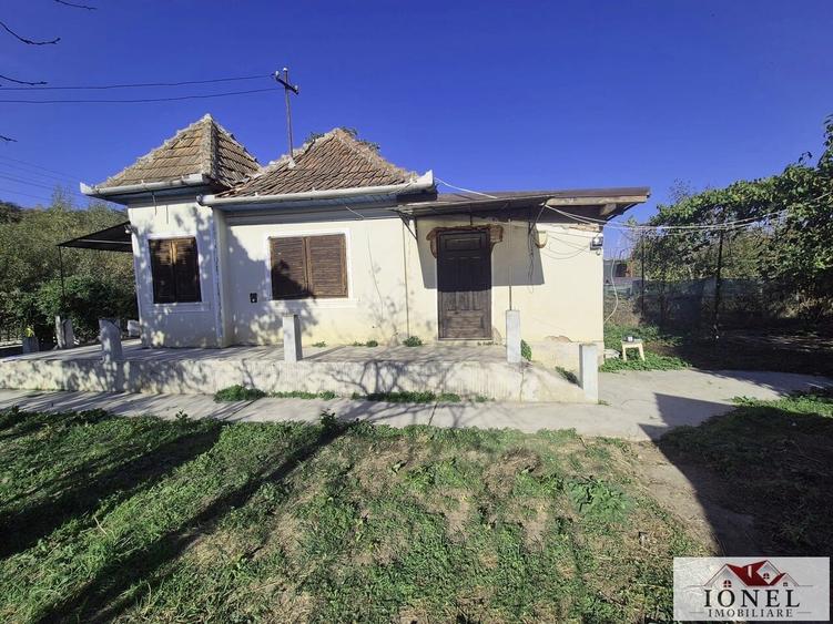 Casă individuală cu 2 camere cu Teren 1400 Mp în Gura Arieșului