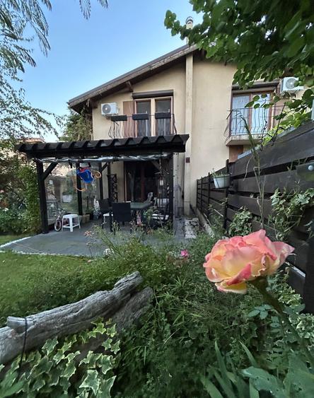 Duplex cu 4 camere cu Canalizare în Balotești