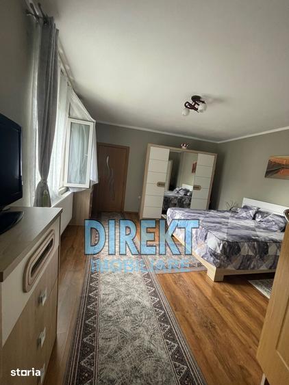 Casă cu 7 camere cu Teren 662 Mp în Teaca