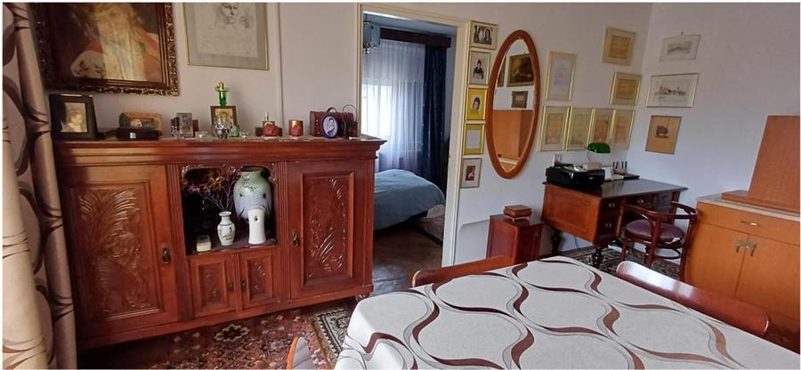 Apartament cu 3 camere semidecomandat în Centrul Civic