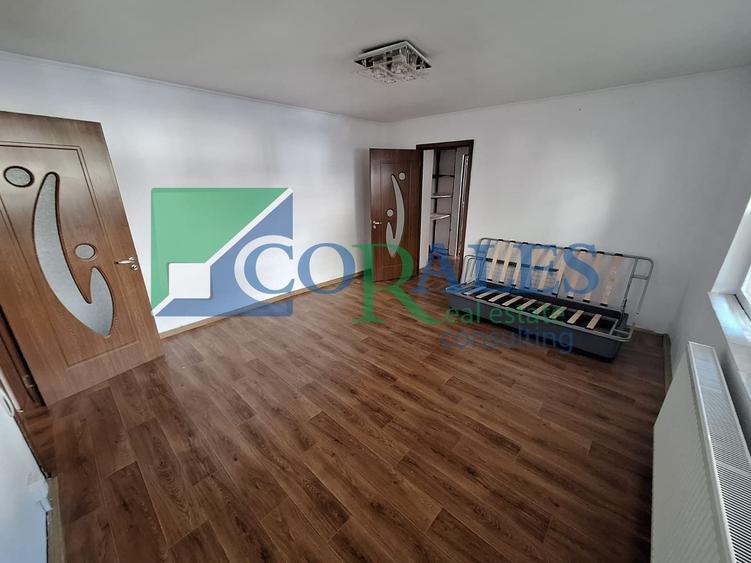Apartament cu 2 camere semidecomandat, mobilat în Soarelui