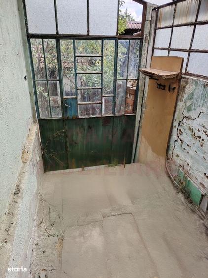 Casă cu 4 camere cu Canalizare în Central